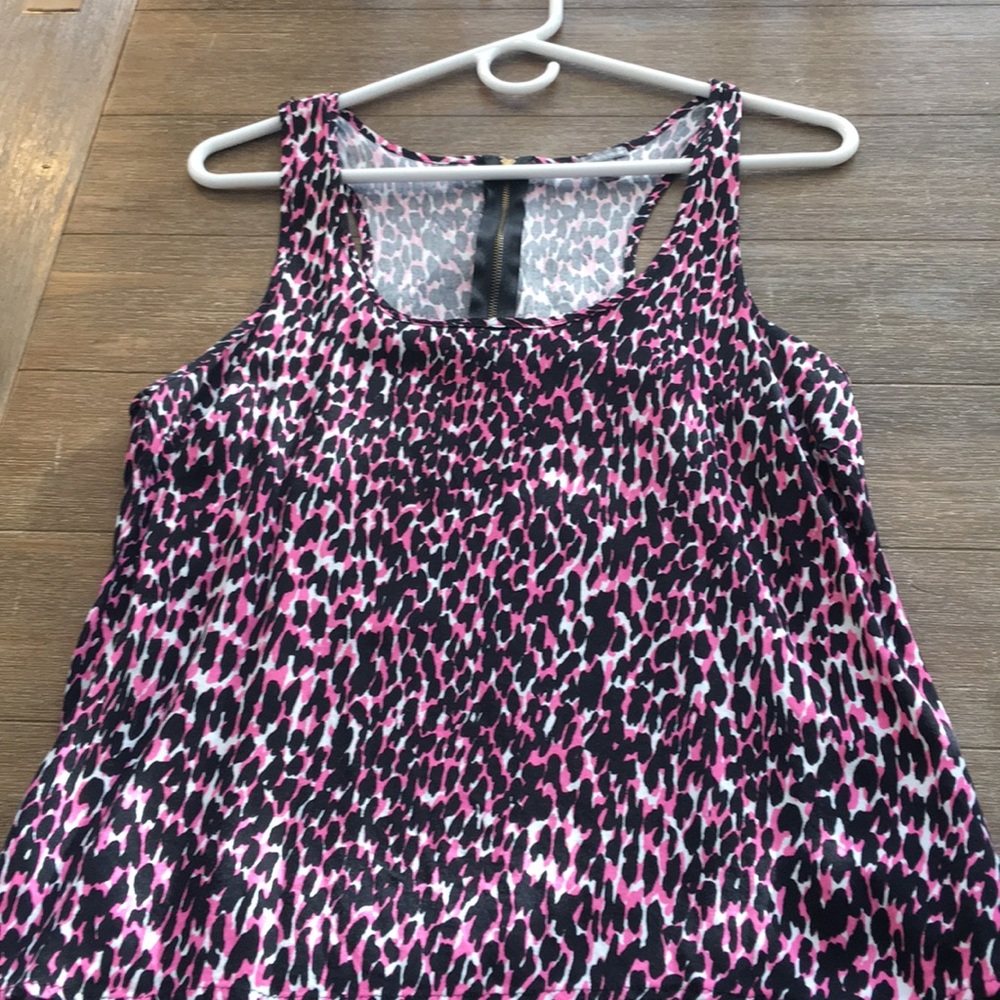 Cute leopard going out top